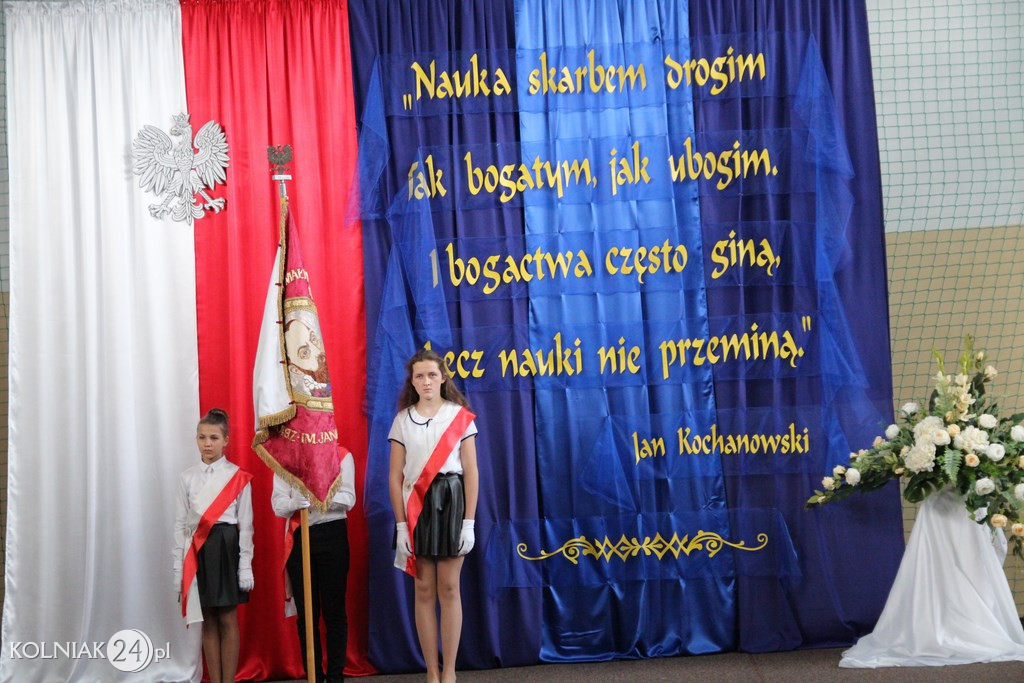 Nowy sztandar w szkole w Małym Płocku