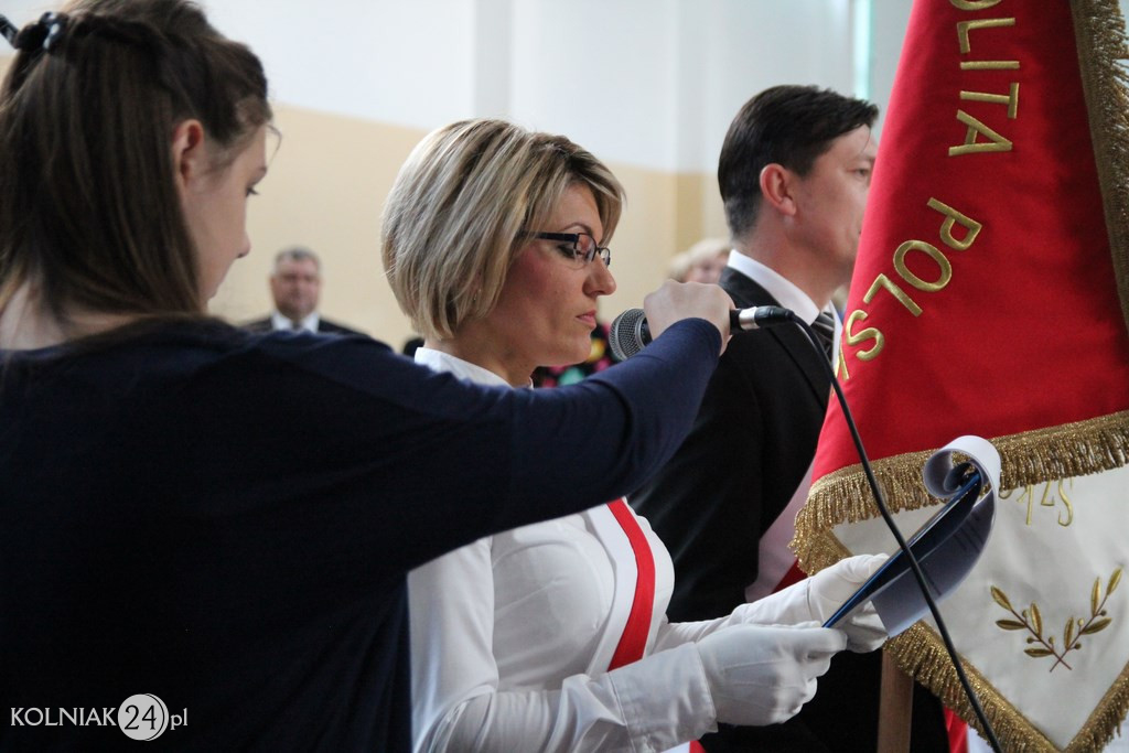 Nowy sztandar w szkole w Małym Płocku