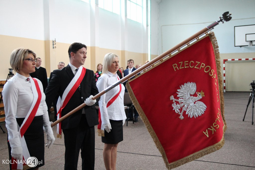 Nowy sztandar w szkole w Małym Płocku