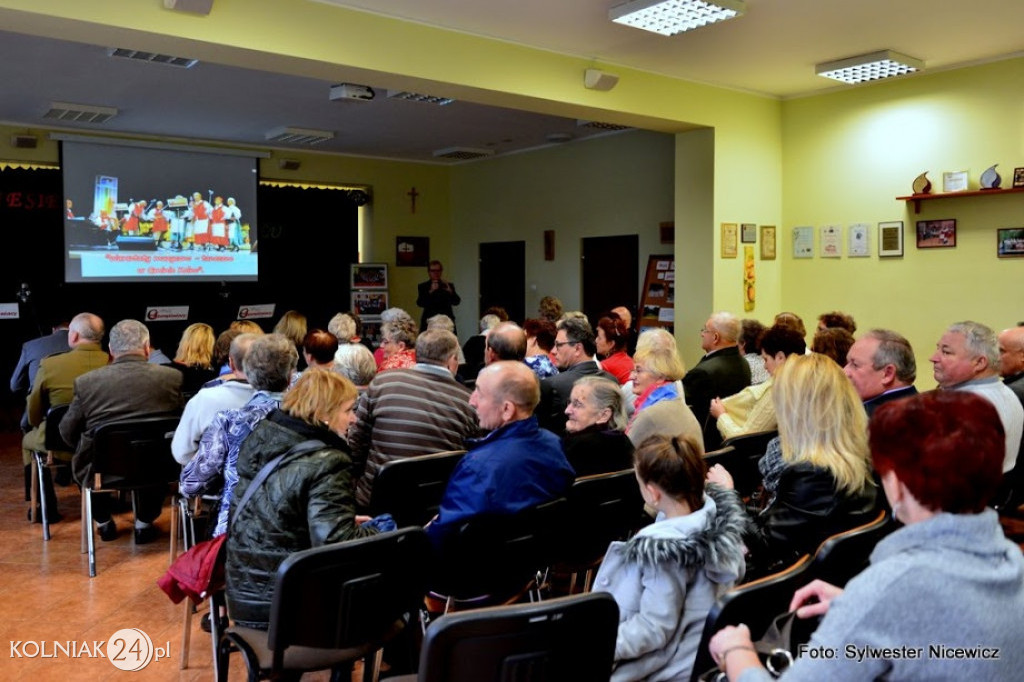 JESIEŃ W PRZYRODZIE A MŁODOŚĆ W SERCU