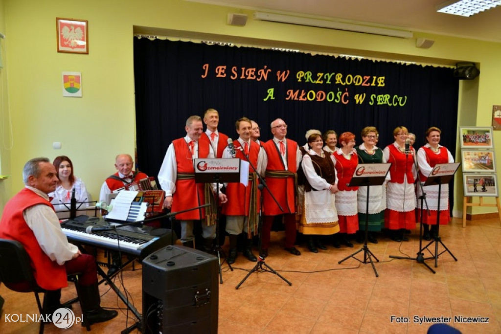 JESIEŃ W PRZYRODZIE A MŁODOŚĆ W SERCU