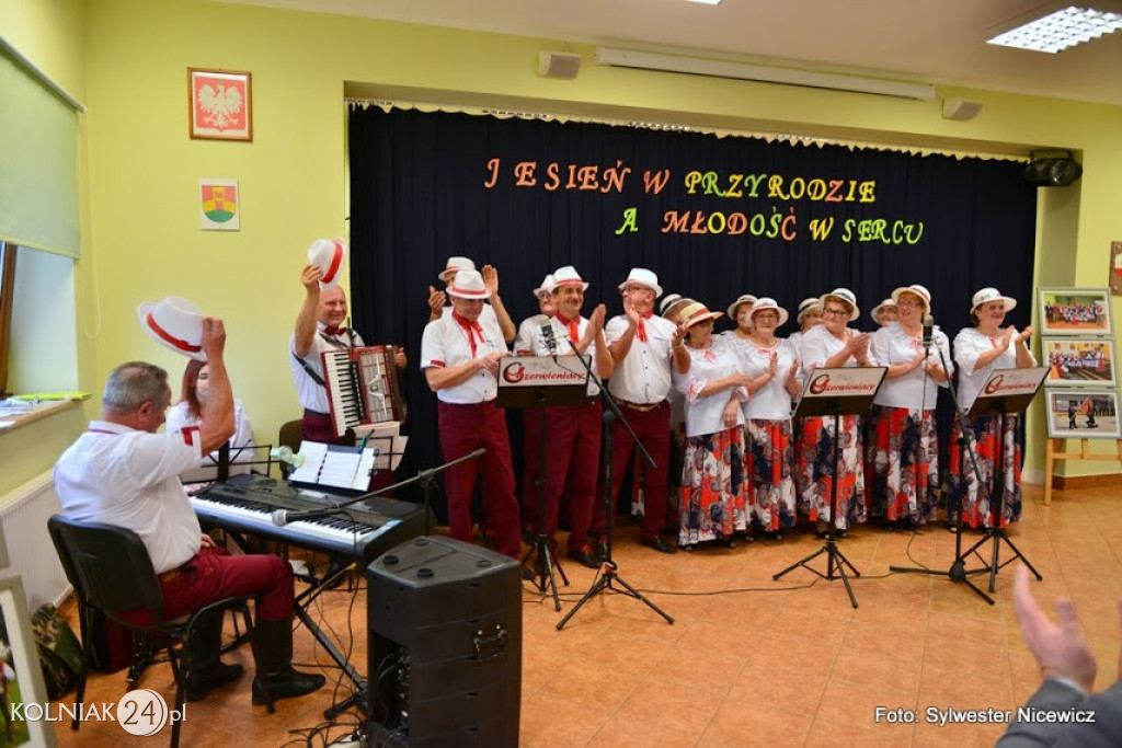 JESIEŃ W PRZYRODZIE A MŁODOŚĆ W SERCU