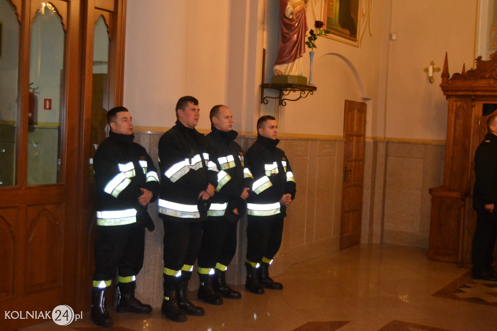 Msza święta za zmarłych strażaków i policjantów