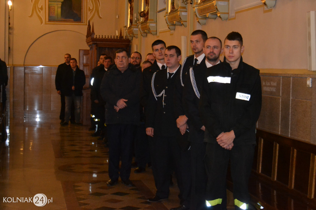 Msza święta za zmarłych strażaków i policjantów