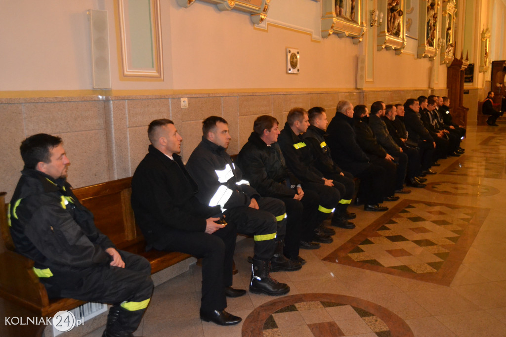 Msza święta za zmarłych strażaków i policjantów