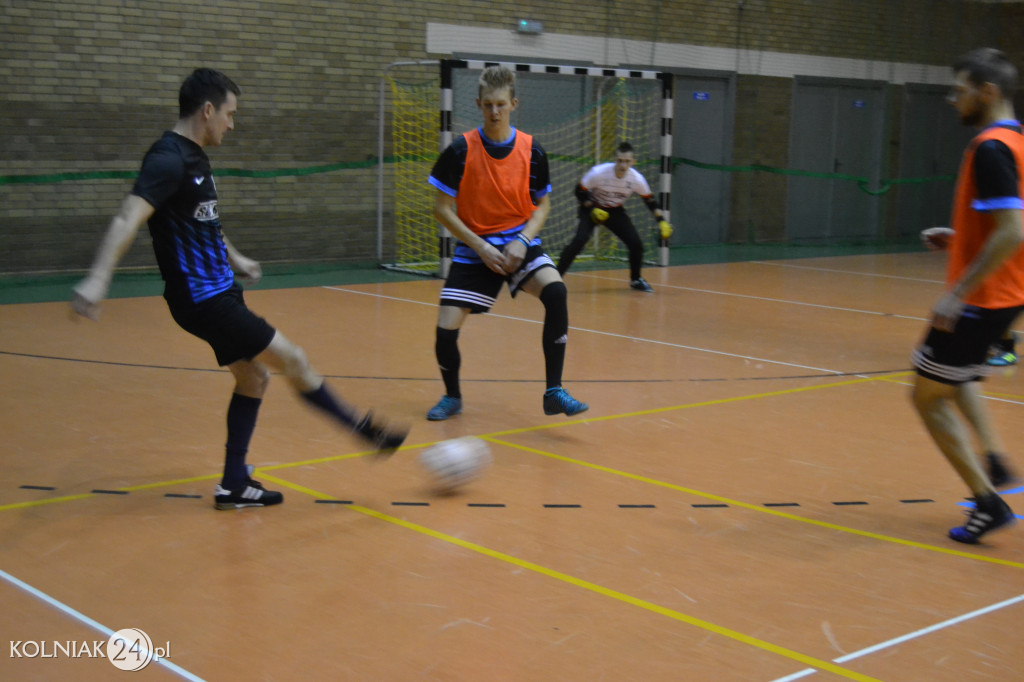 Trzecia kolejka halówki