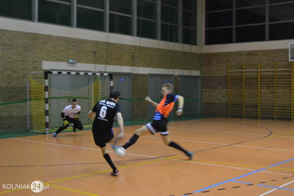 Trzecia kolejka halówki