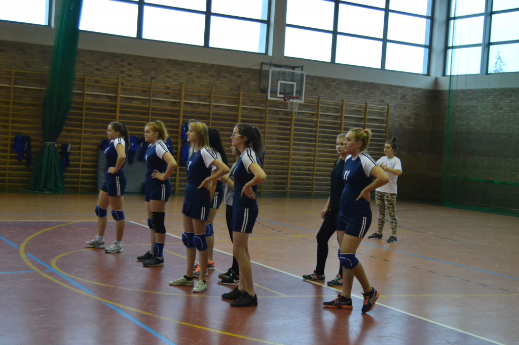 Ruszyły  rozgrywki II ligi piłki siatkowej dziewcząt