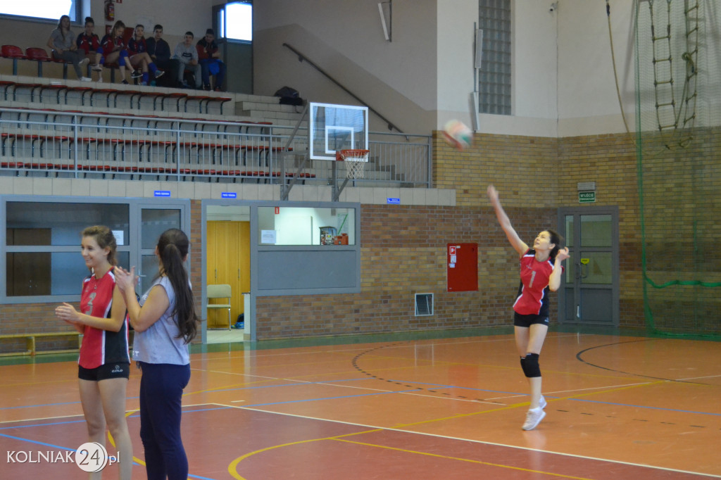 Ruszyły  rozgrywki II ligi piłki siatkowej dziewcząt