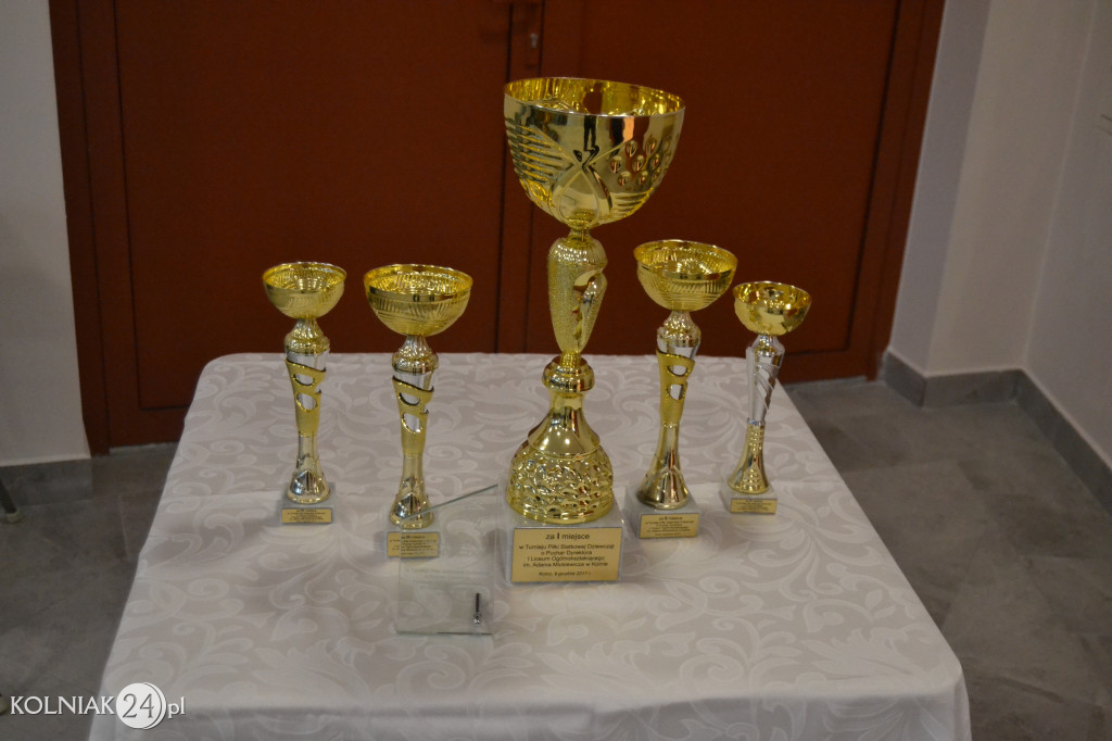 Turniej siatkowy dziewcząt o puchar dyrektora