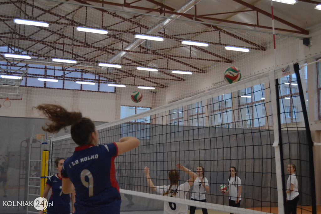 Turniej siatkowy dziewcząt o puchar dyrektora