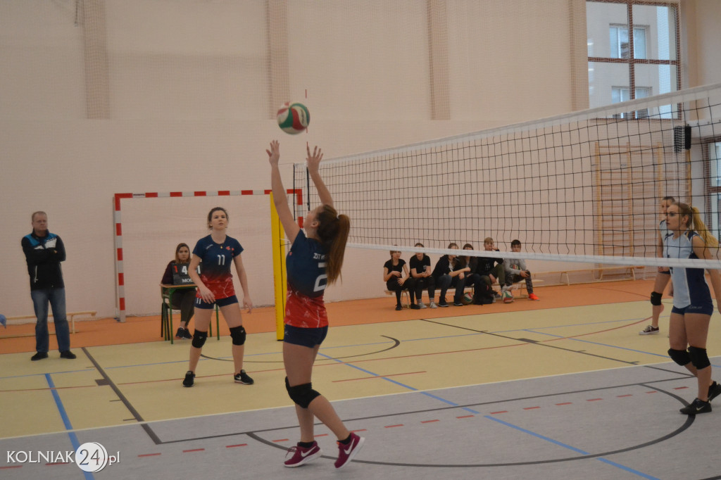 Turniej siatkowy dziewcząt o puchar dyrektora