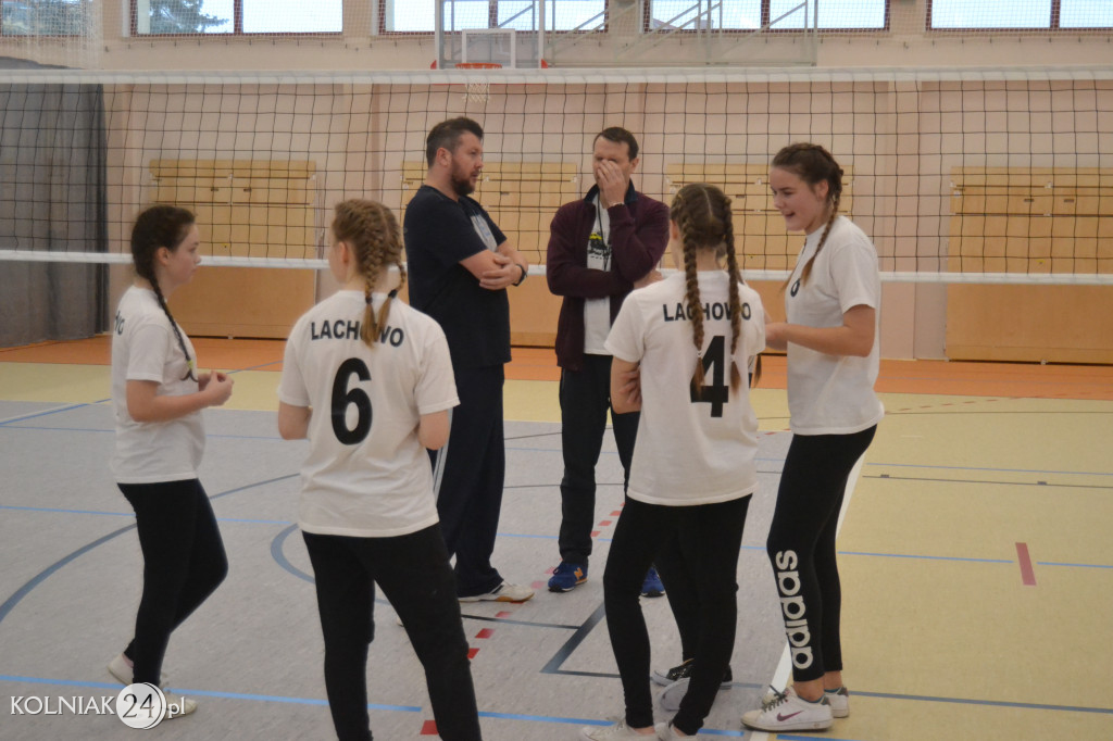 Turniej siatkowy dziewcząt o puchar dyrektora