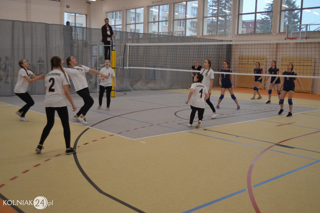 Turniej siatkowy dziewcząt o puchar dyrektora