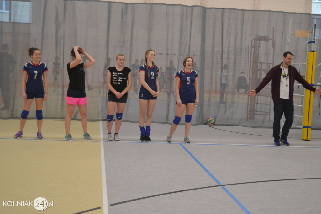 Turniej siatkowy dziewcząt o puchar dyrektora