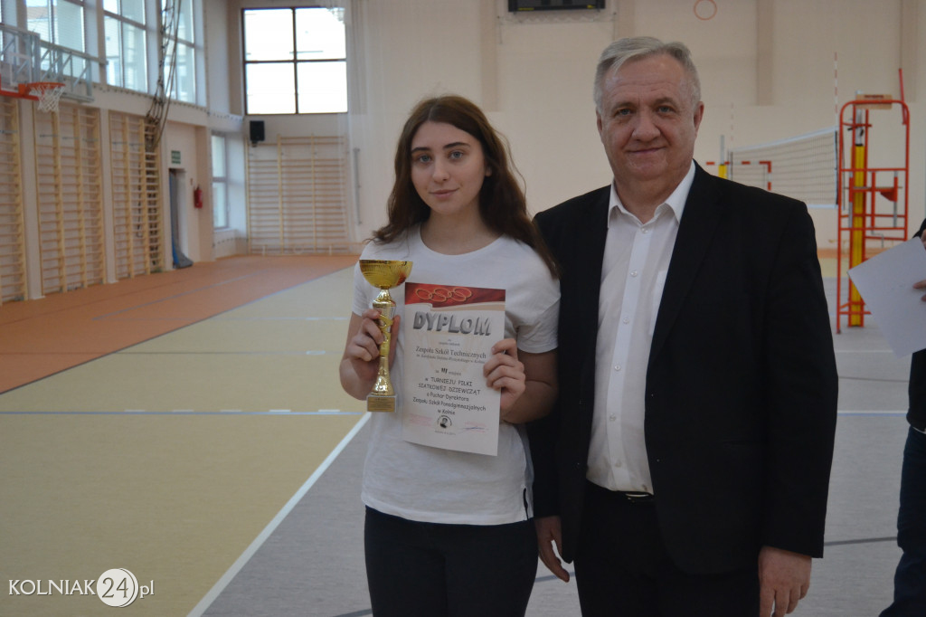 Turniej siatkowy dziewcząt o puchar dyrektora