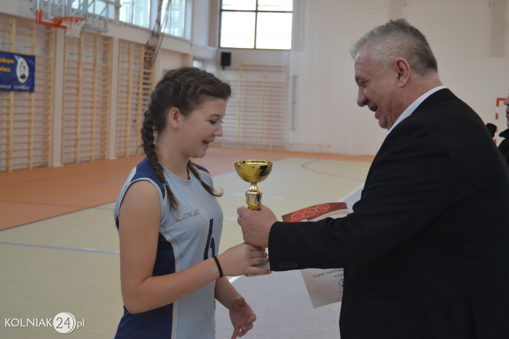 Turniej siatkowy dziewcząt o puchar dyrektora
