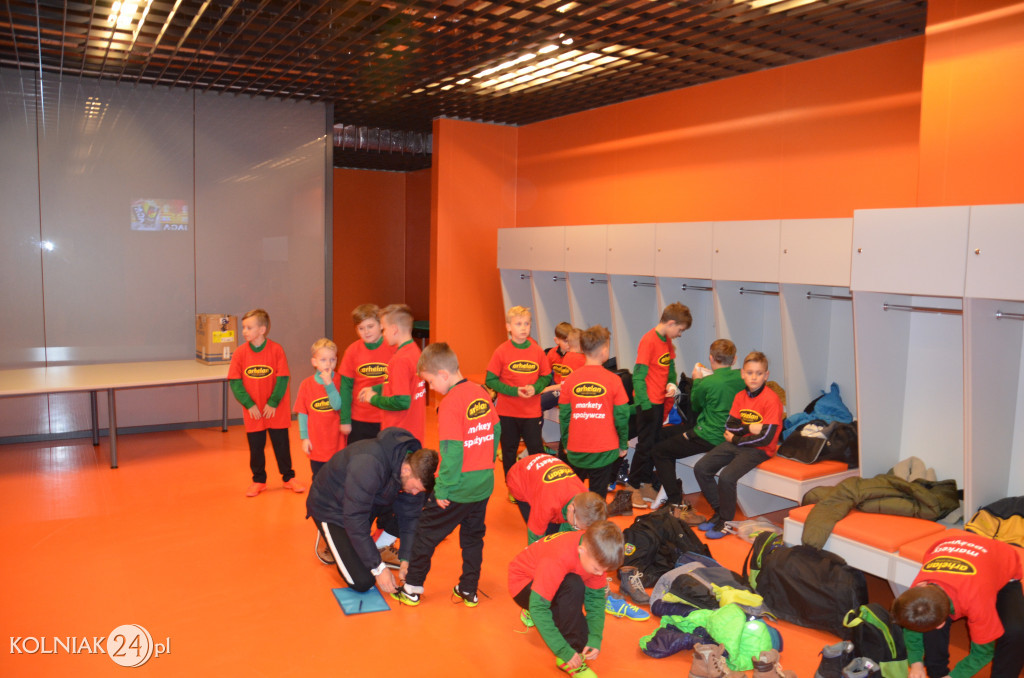 Zawodnicy Orła Kolno asystowali piłkarzom Ekstraklasy