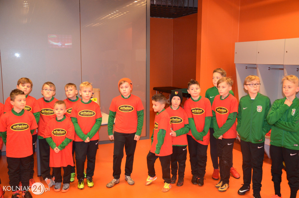 Zawodnicy Orła Kolno asystowali piłkarzom Ekstraklasy