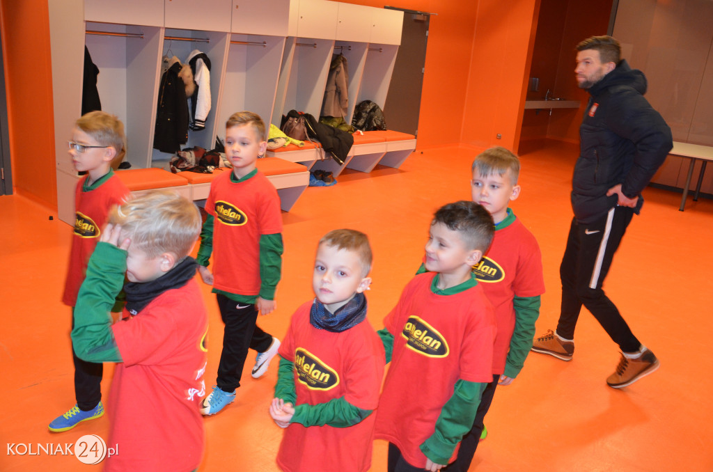 Zawodnicy Orła Kolno asystowali piłkarzom Ekstraklasy