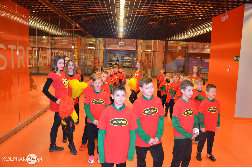 Zawodnicy Orła Kolno asystowali piłkarzom Ekstraklasy