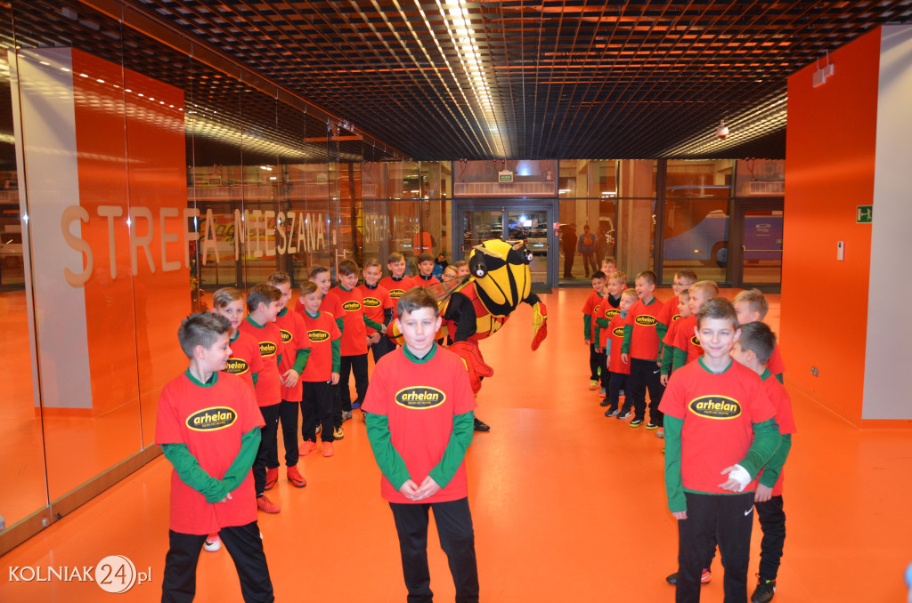 Zawodnicy Orła Kolno asystowali piłkarzom Ekstraklasy