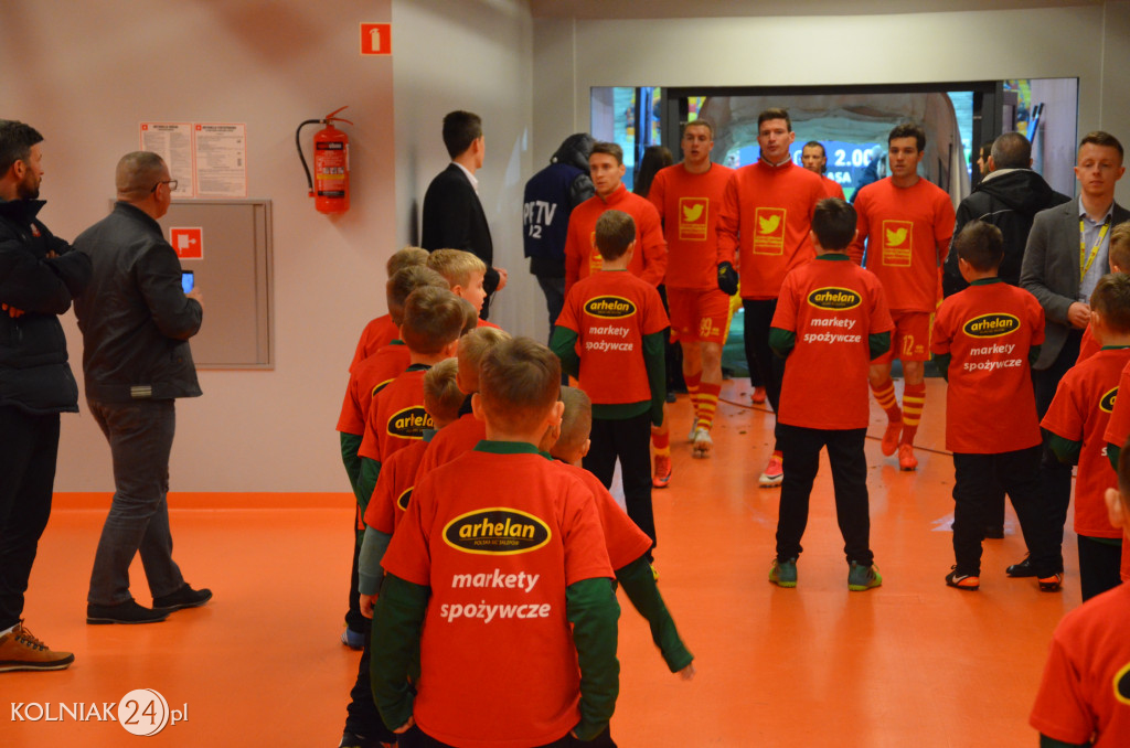 Zawodnicy Orła Kolno asystowali piłkarzom Ekstraklasy