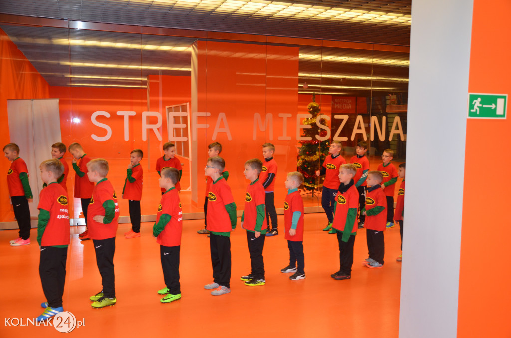 Zawodnicy Orła Kolno asystowali piłkarzom Ekstraklasy