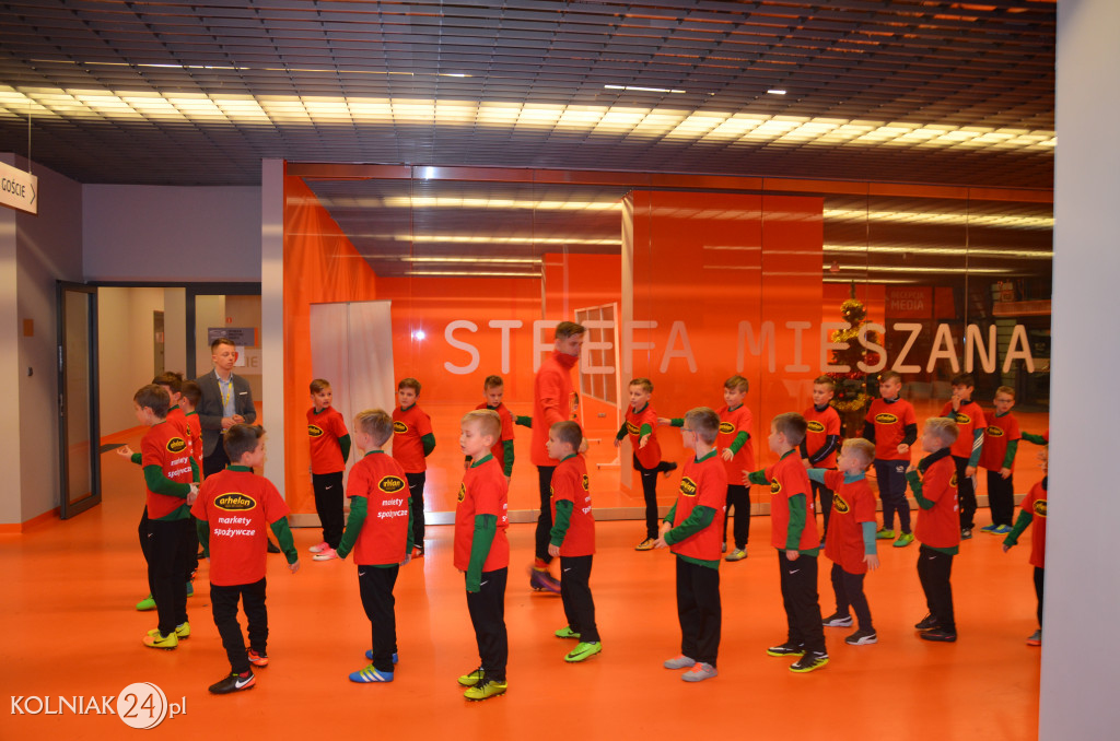 Zawodnicy Orła Kolno asystowali piłkarzom Ekstraklasy