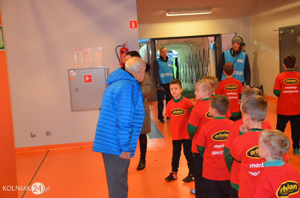 Zawodnicy Orła Kolno asystowali piłkarzom Ekstraklasy