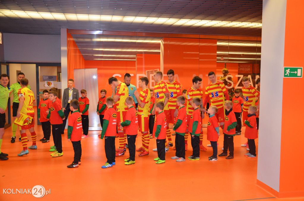 Zawodnicy Orła Kolno asystowali piłkarzom Ekstraklasy