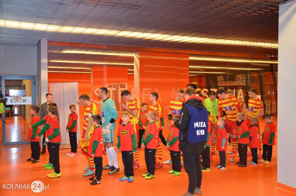 Zawodnicy Orła Kolno asystowali piłkarzom Ekstraklasy