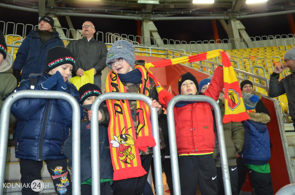 Zawodnicy Orła Kolno asystowali piłkarzom Ekstraklasy