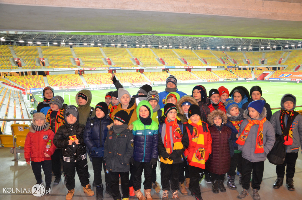 Zawodnicy Orła Kolno asystowali piłkarzom Ekstraklasy