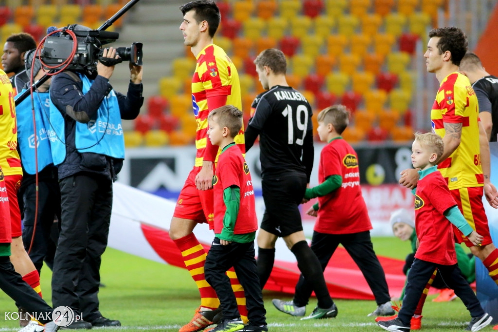 Zawodnicy Orła Kolno asystowali piłkarzom Ekstraklasy