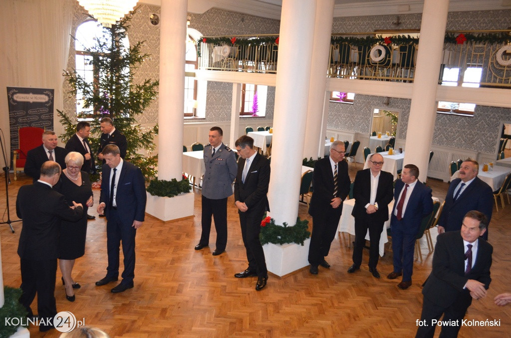Władze powiatu zorganizowały spotkanie opłatkowe