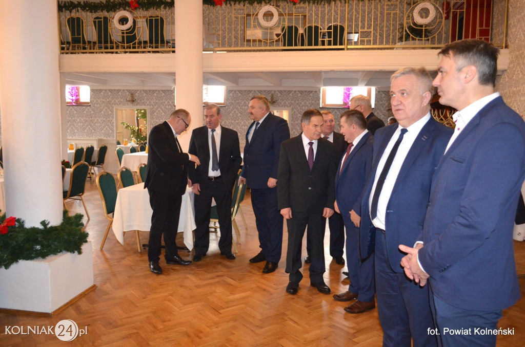 Władze powiatu zorganizowały spotkanie opłatkowe
