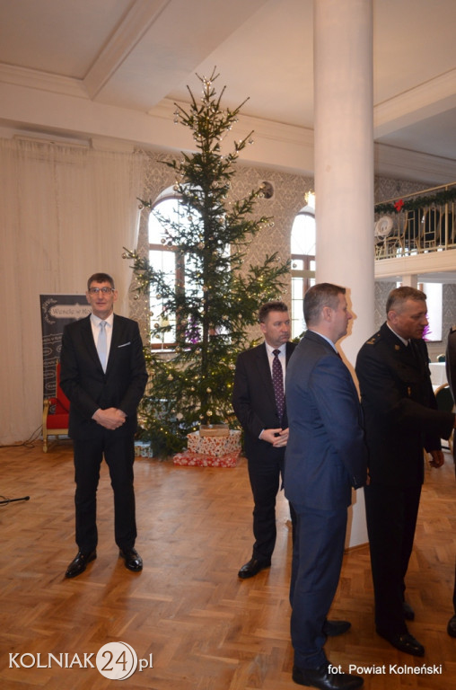 Władze powiatu zorganizowały spotkanie opłatkowe