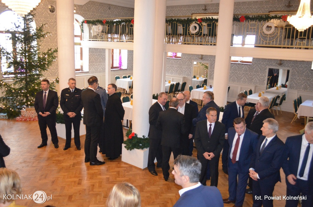 Władze powiatu zorganizowały spotkanie opłatkowe