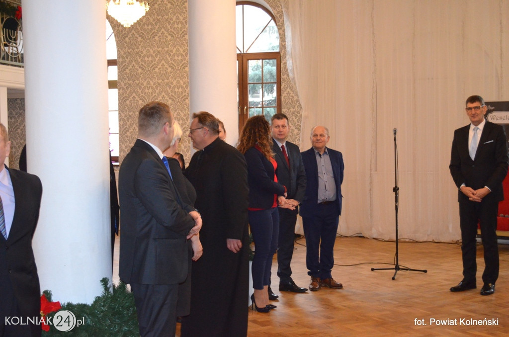 Władze powiatu zorganizowały spotkanie opłatkowe