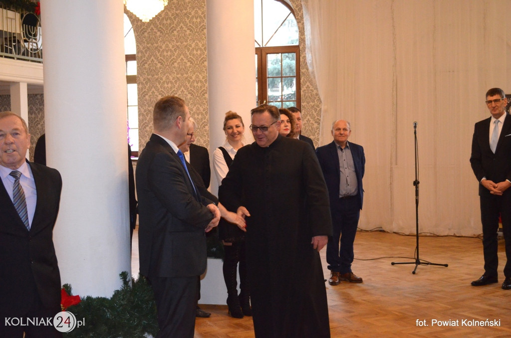 Władze powiatu zorganizowały spotkanie opłatkowe