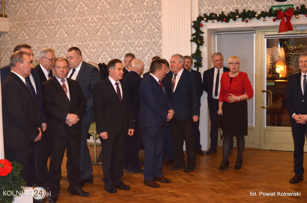 Władze powiatu zorganizowały spotkanie opłatkowe