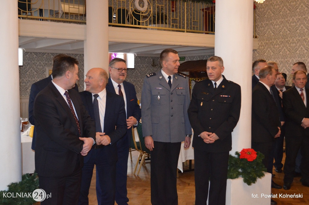 Władze powiatu zorganizowały spotkanie opłatkowe
