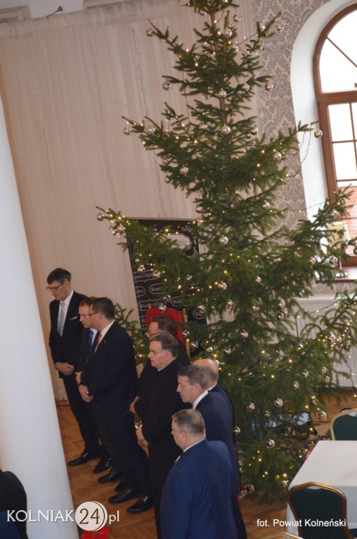 Władze powiatu zorganizowały spotkanie opłatkowe