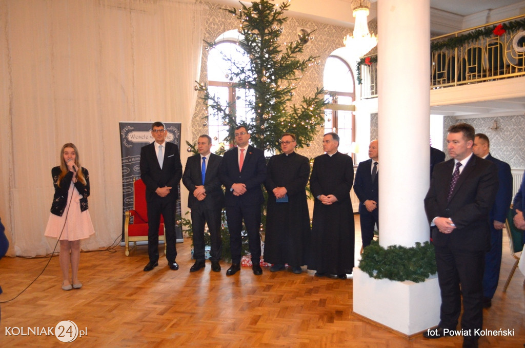 Władze powiatu zorganizowały spotkanie opłatkowe