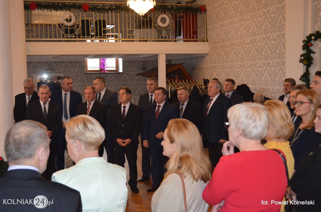 Władze powiatu zorganizowały spotkanie opłatkowe