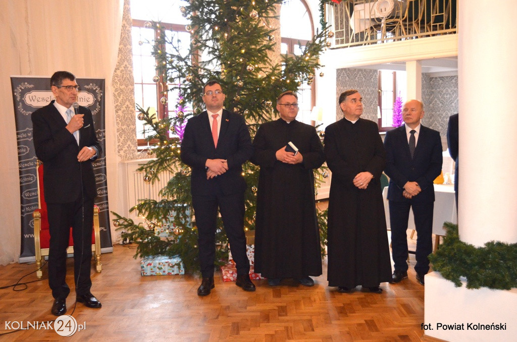 Władze powiatu zorganizowały spotkanie opłatkowe