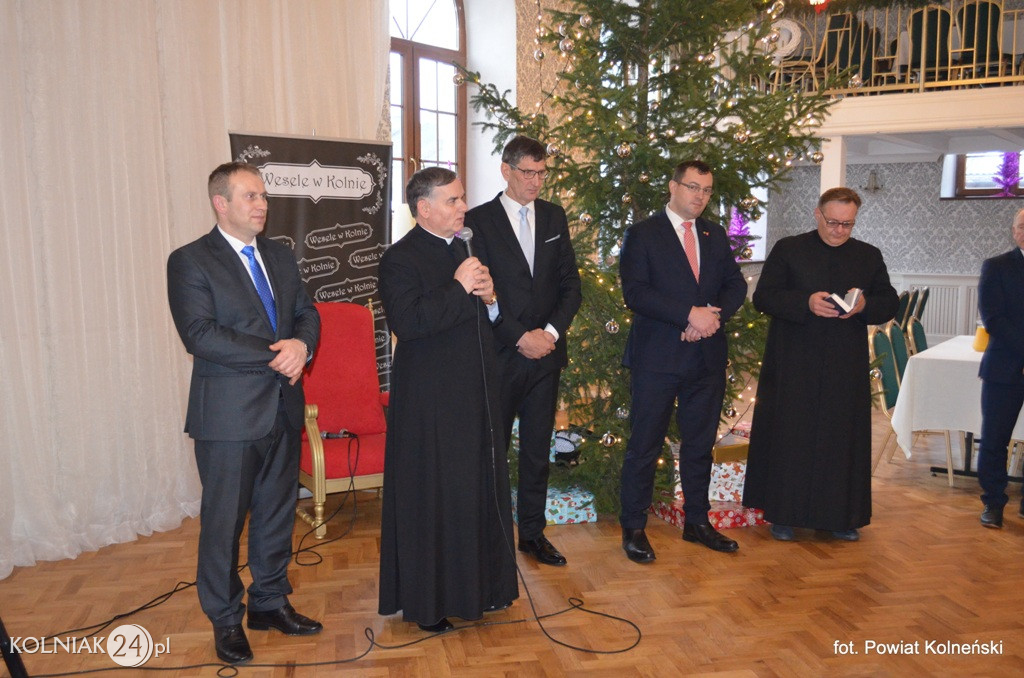 Władze powiatu zorganizowały spotkanie opłatkowe