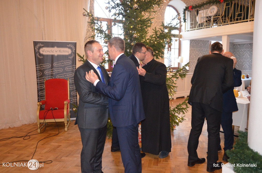 Władze powiatu zorganizowały spotkanie opłatkowe