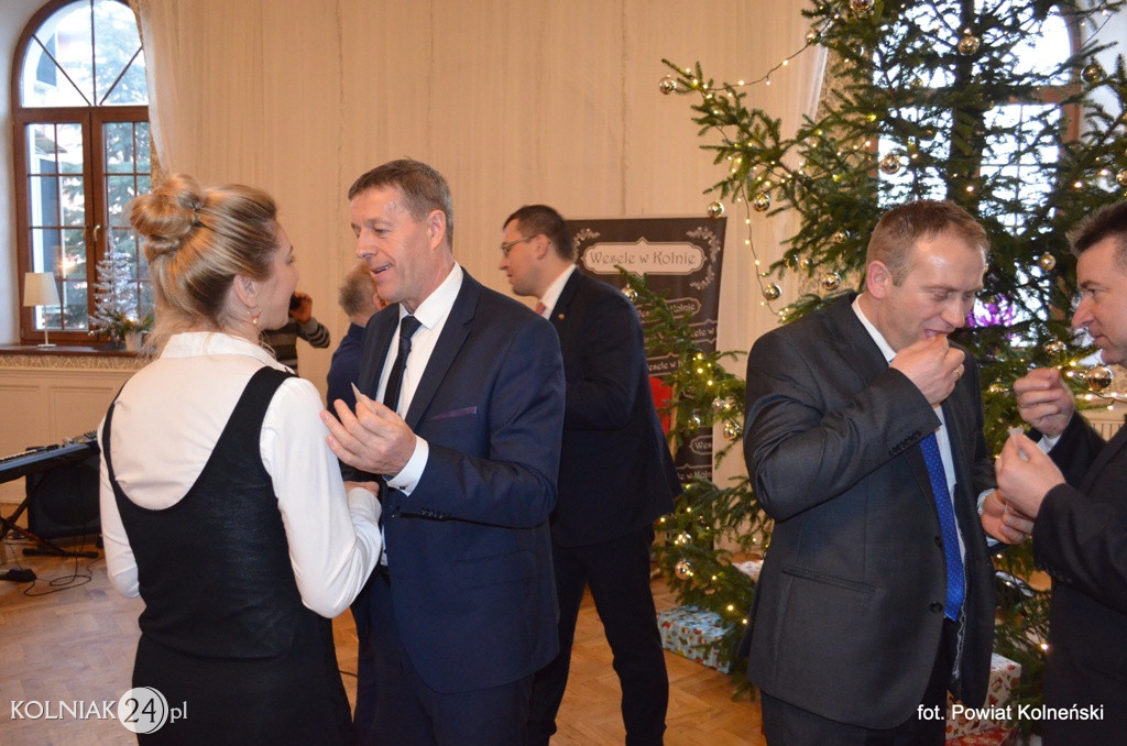 Władze powiatu zorganizowały spotkanie opłatkowe